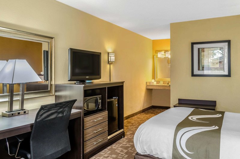 quality inn university area