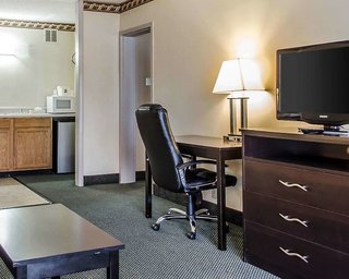 Quality Inn & Suites,East Berlin>>Carlisle,3 star