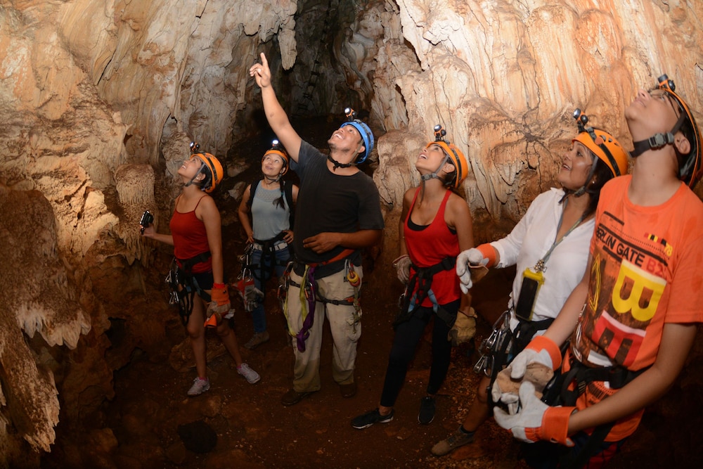 lamanai landings hotel and marina