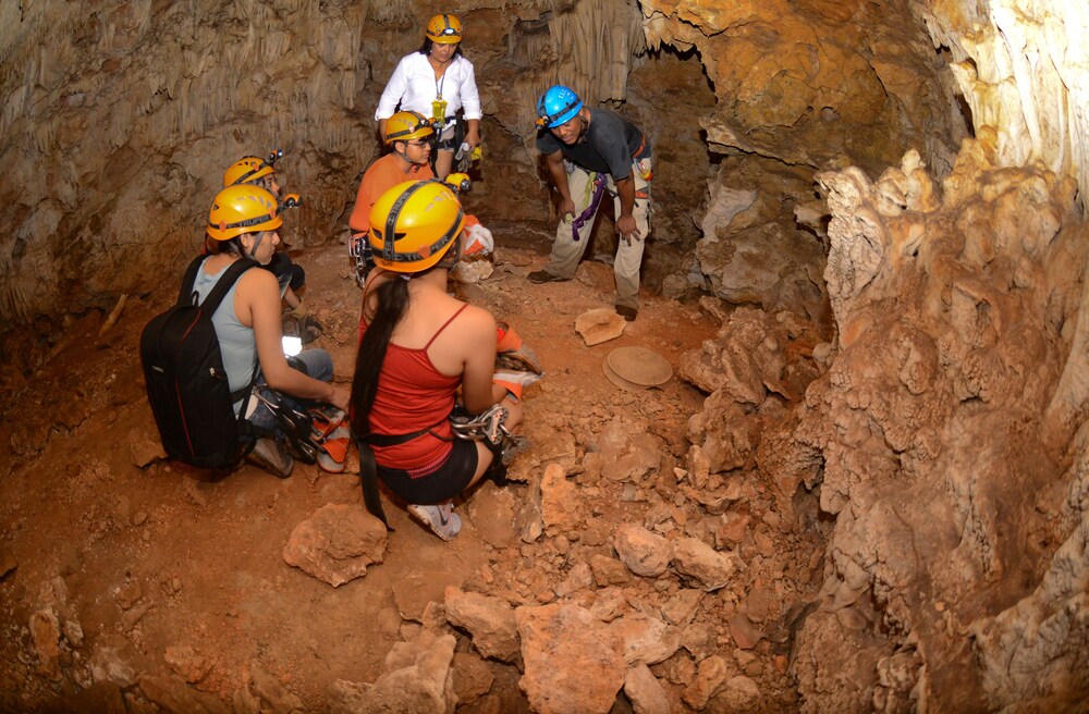 lamanai landings hotel and marina