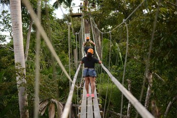 lamanai landings hotel and marina