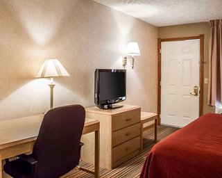 Quality Inn Traverse City,Grand Traverse>>East Bay Township,3 star