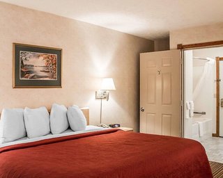 Quality Inn Traverse City,Grand Traverse>>East Bay Township,3 star