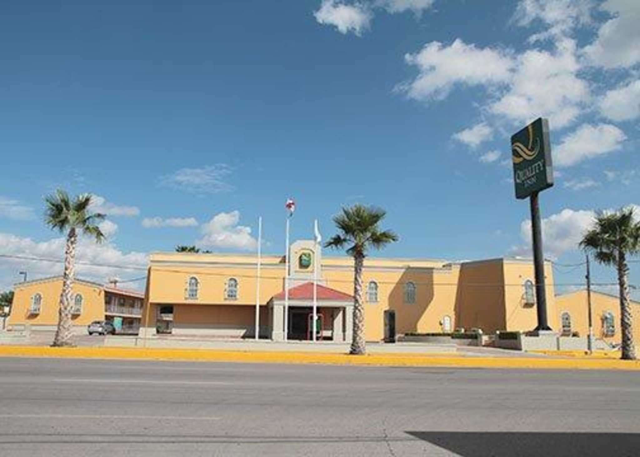 quality inn piedras negras