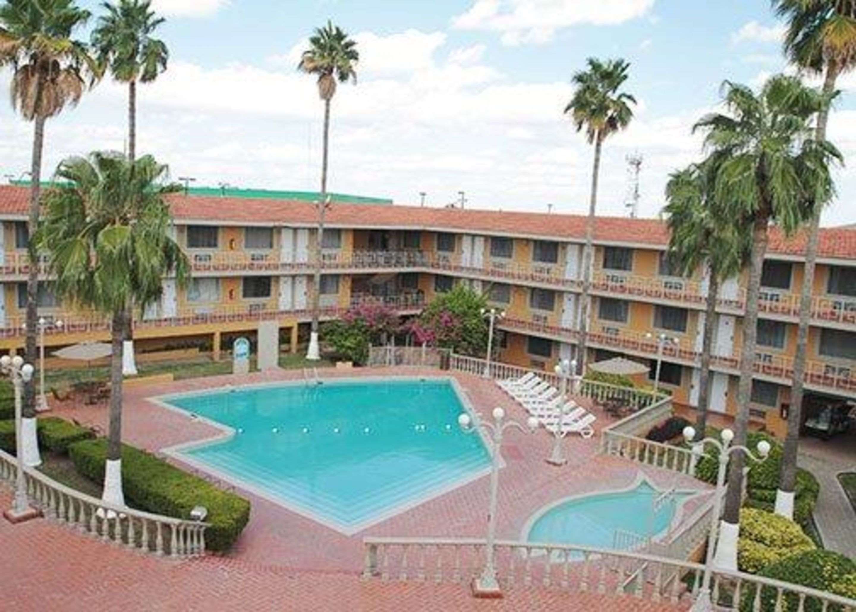 quality inn piedras negras