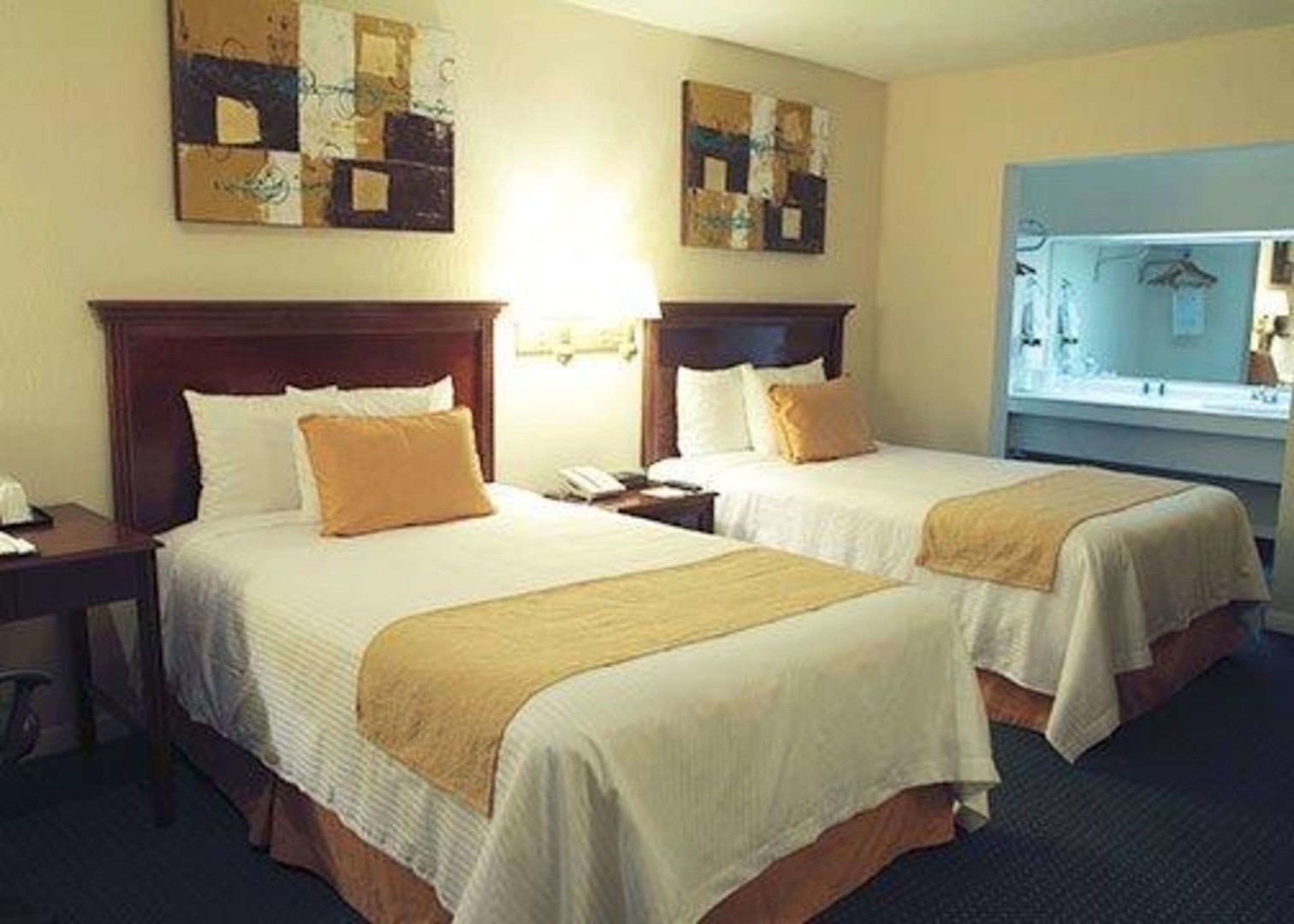 quality inn piedras negras