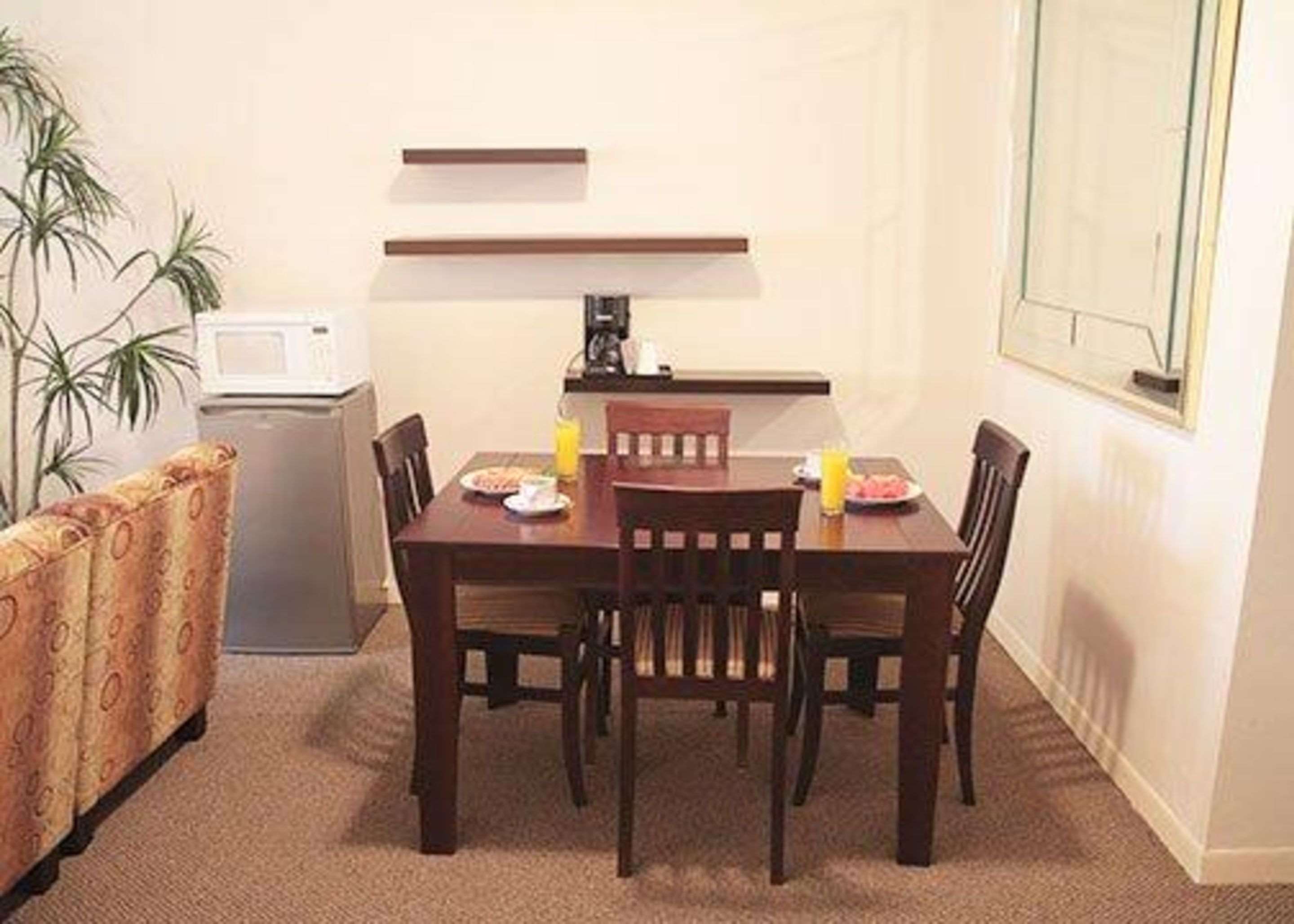 quality inn piedras negras