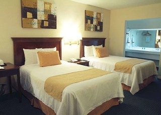 quality inn piedras negras