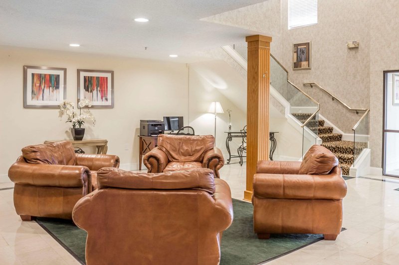 econo lodge raleigh near walnut creek amphitheatre