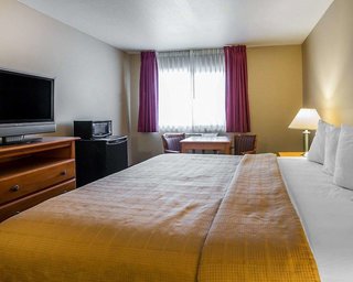Quality Inn Tracy I-205,Lathrop>>Concord,3 star