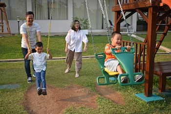 harris hotel sentul city bogor