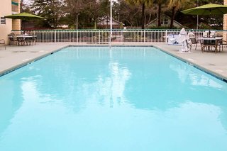 Baymont By Wyndham Wilmington,Kings Grant>>Carolina Beach,3 star
