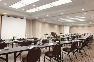Radisson Hotel Phoenix Airport,Maricopa County>>Camelback East,4 star