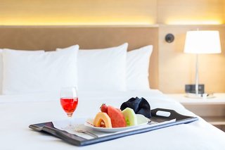 Radisson Hotel Phoenix Airport,Maricopa County>>Camelback East,4 star