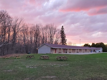 Peninsula Motel,,3 star