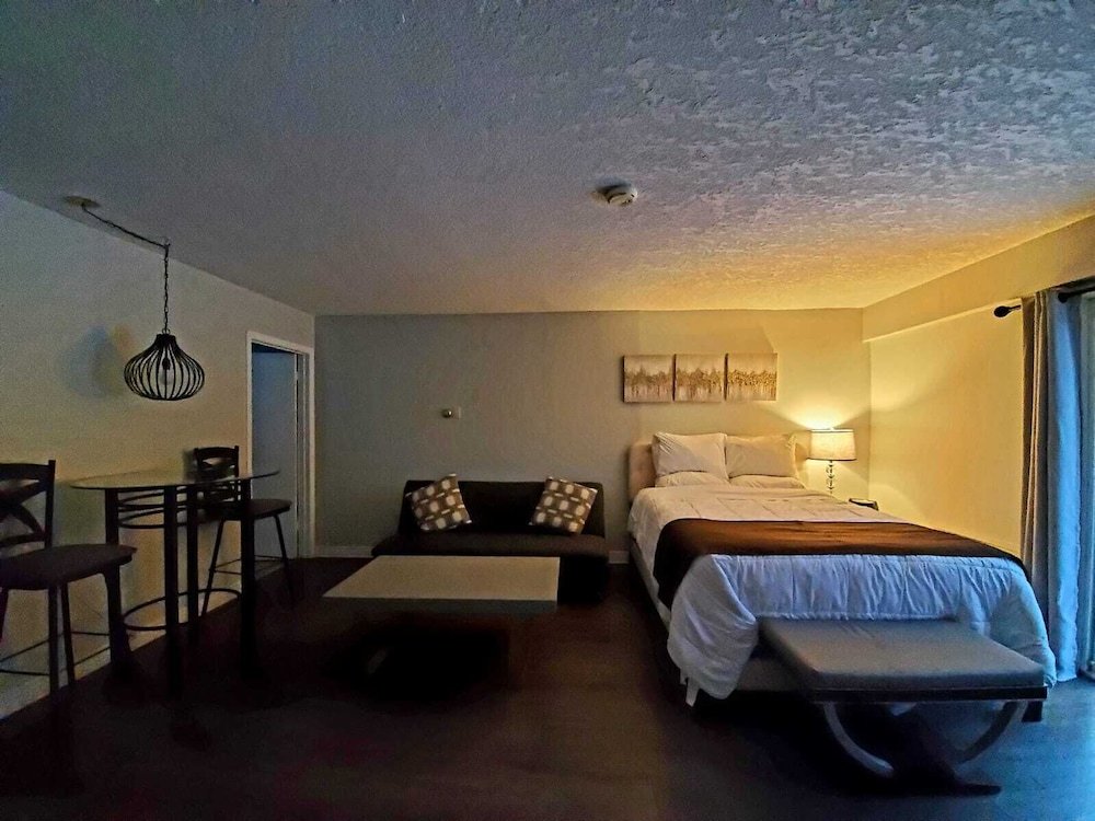 peninsula motel