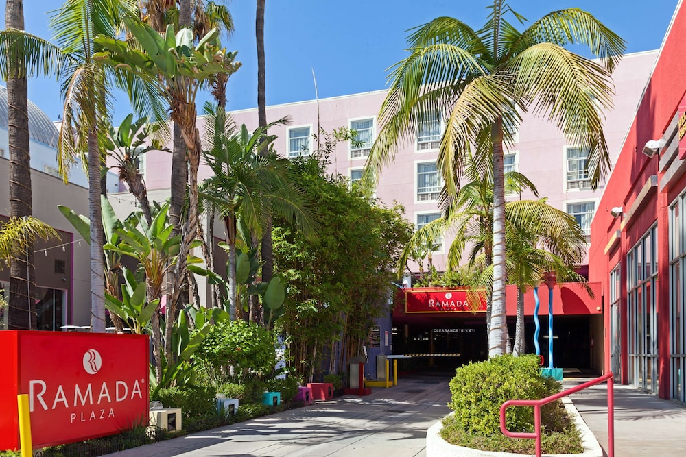 ramada plaza by wyndham west hollywood hotel and suites