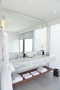 Ramee Grand Hotel & Spa,Bahrain>>Al Areen Wildlife Sanctuary,4.5 star