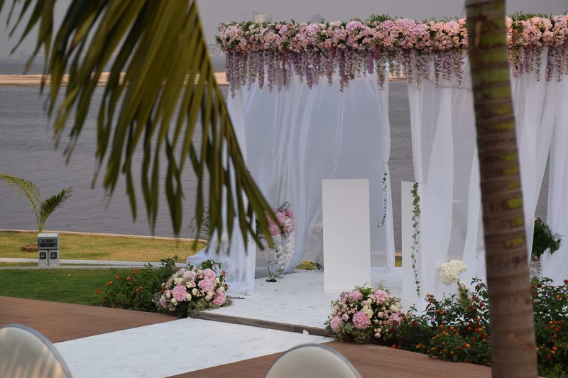 radisson blu mbamou palace hotel