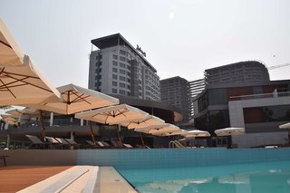 radisson blu mbamou palace hotel