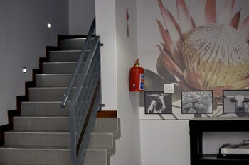 yalla yalla boutique hotel