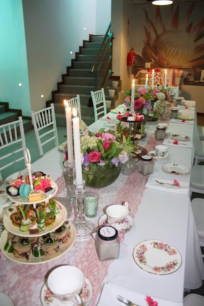 yalla yalla boutique hotel