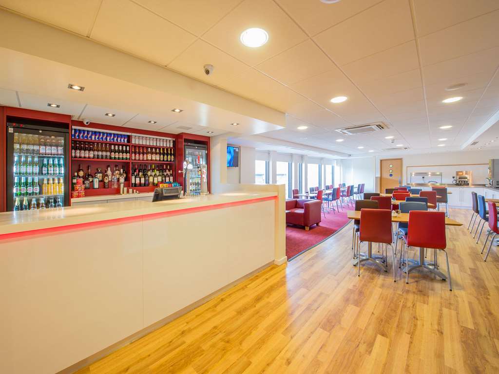 travelodge harrogate west park