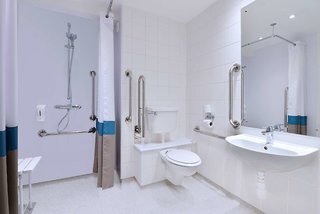travelodge glasgow queen street