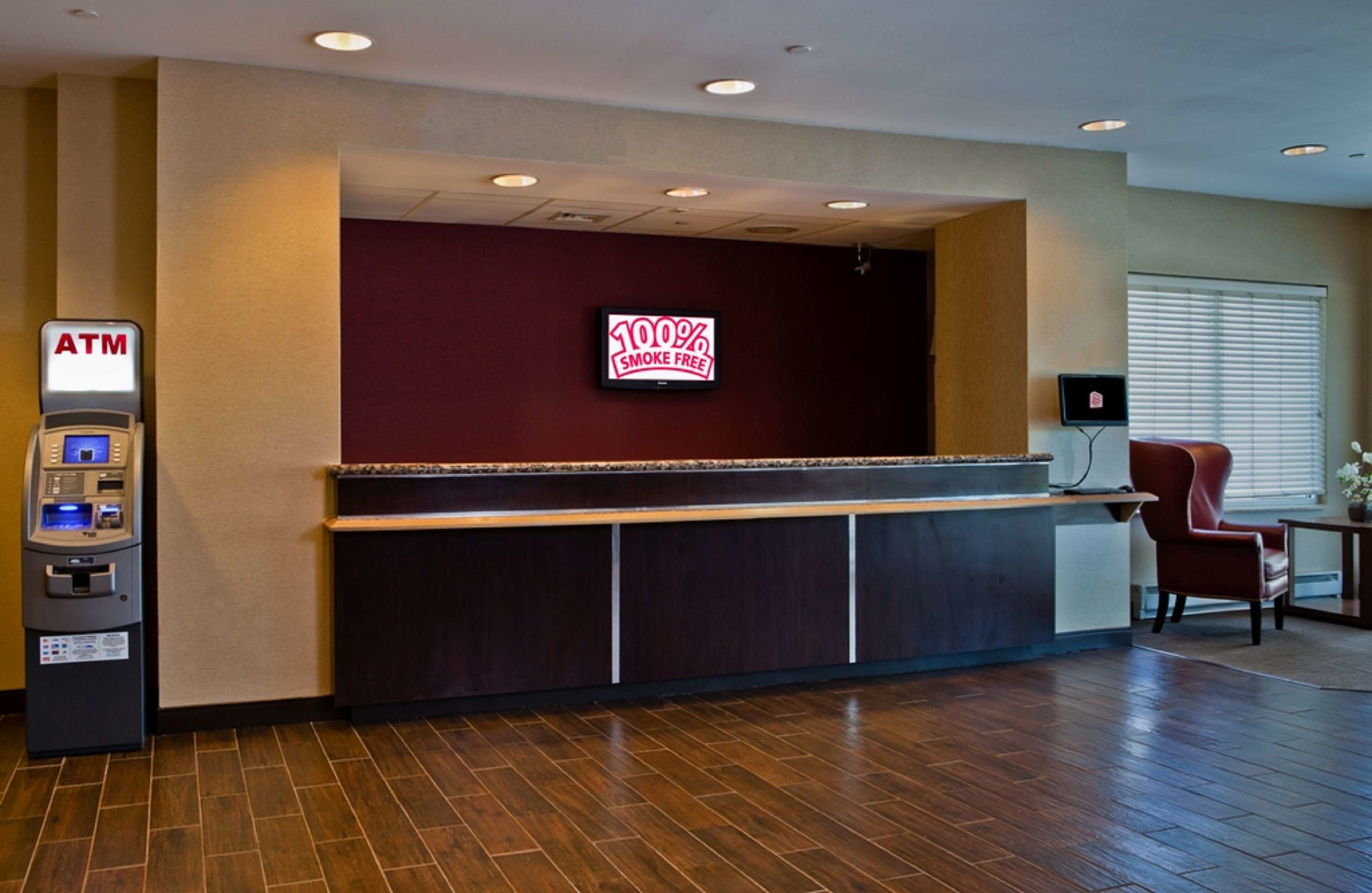red roof inn plus boston logan
