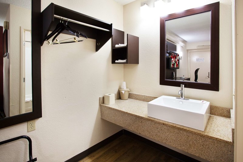 red roof inn plus nashville fairgrounds