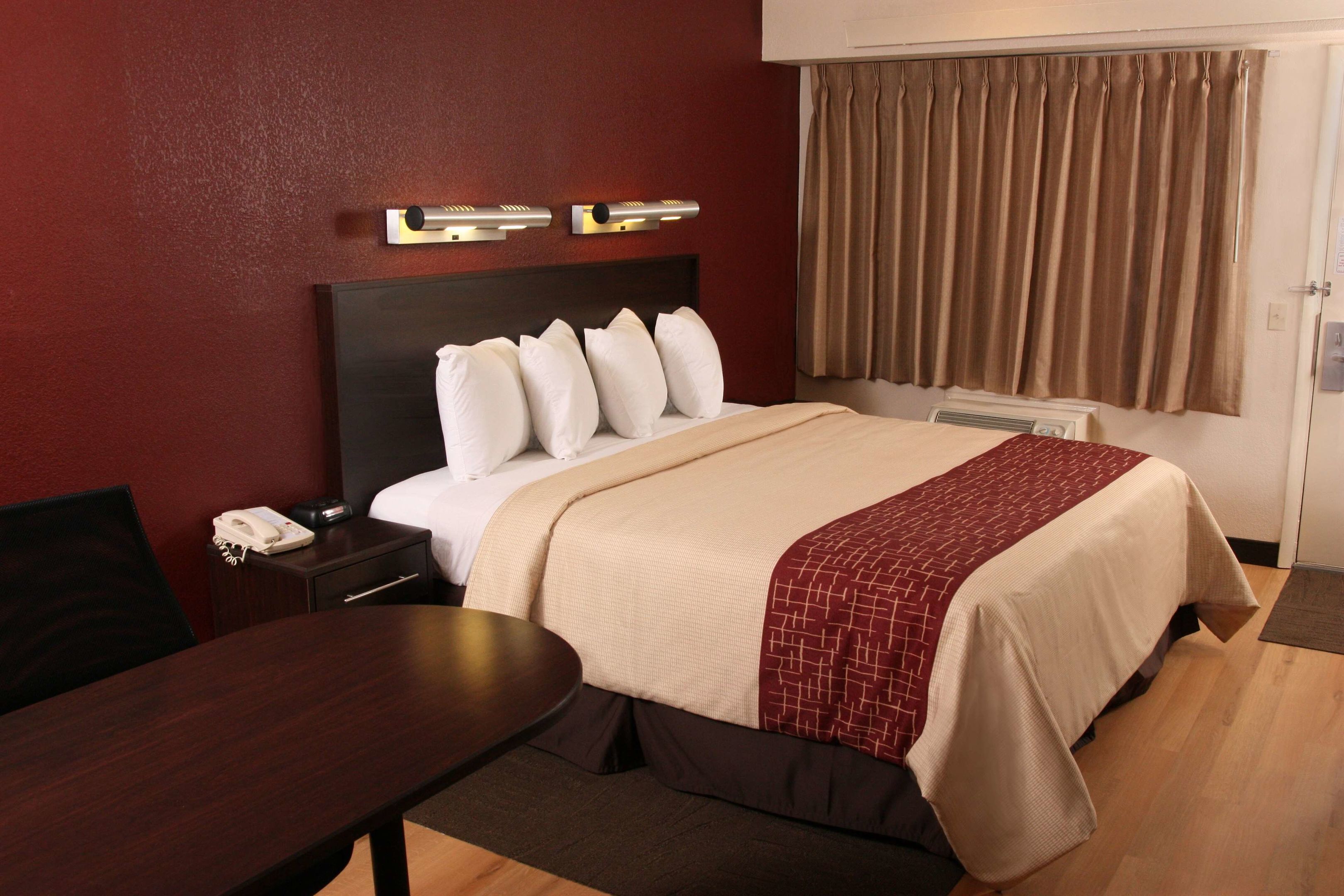 red roof inn plus pittsburgh east monroeville