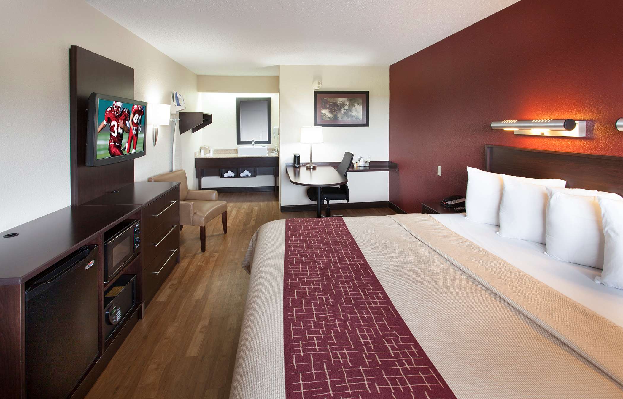 red roof inn plus pittsburgh east monroeville