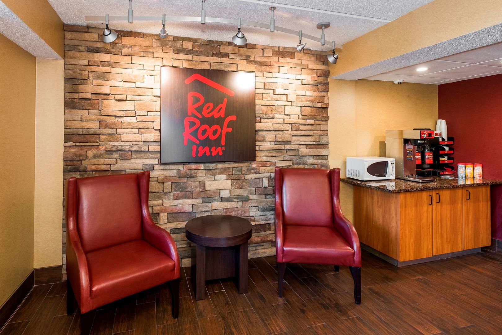 red roof inn tallahassee university