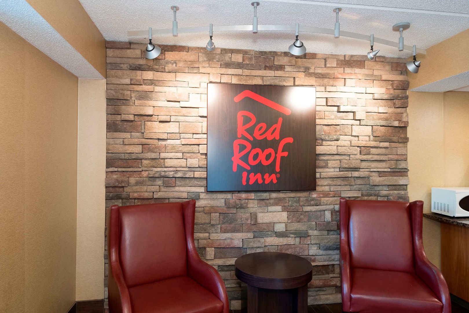 red roof inn tallahassee university
