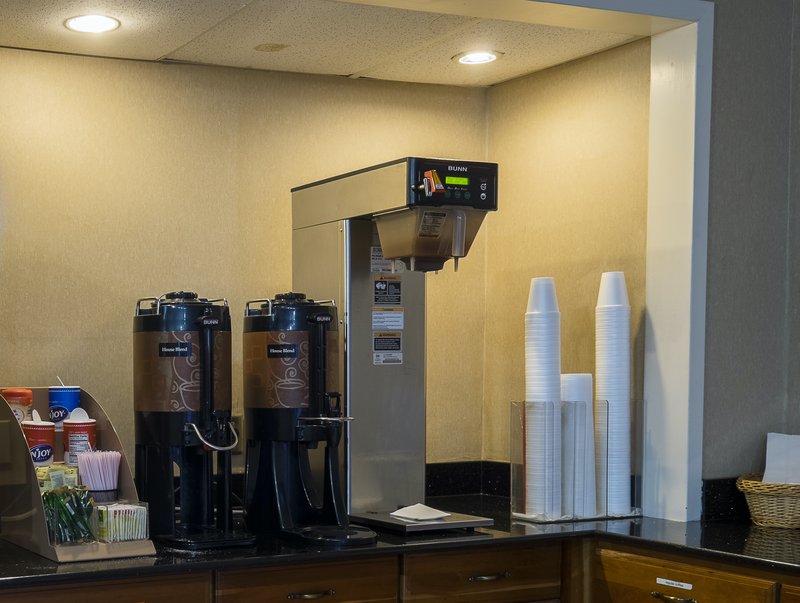 red roof inn virginia beach norfolk airport
