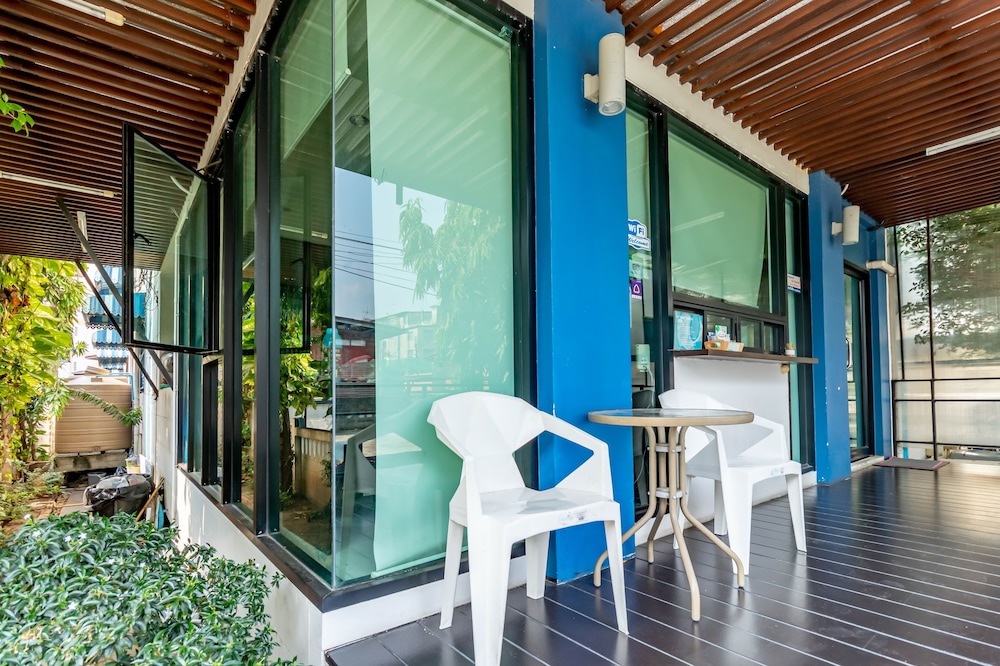 riski residence bangkok noi