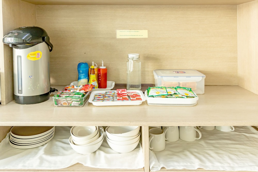 riski residence bangkok noi