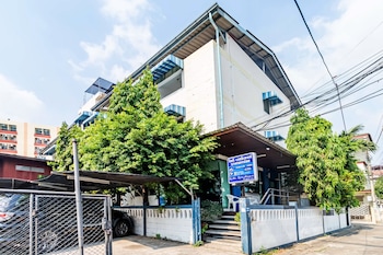 riski residence bangkok noi