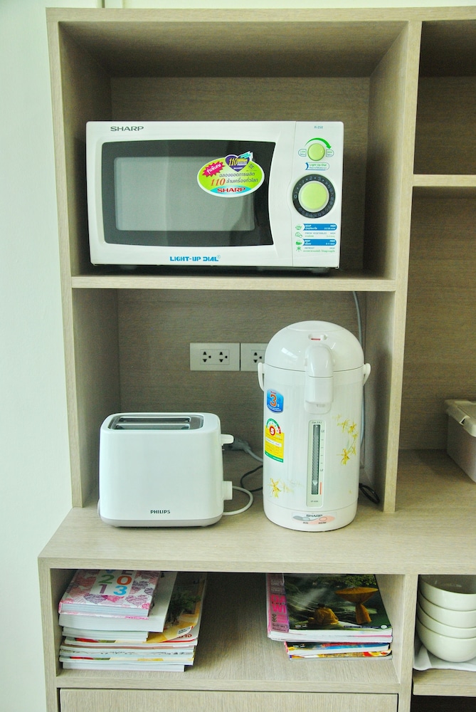 riski residence bangkok noi