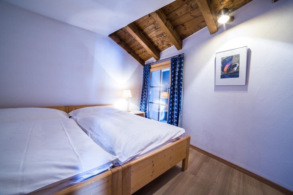 Chesa Michel,St. Moritz>>Bever,3 star