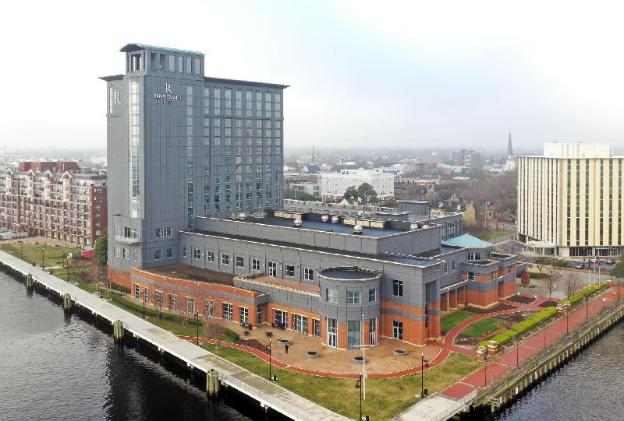 renaissance portsmouth norfolk waterfront hotel