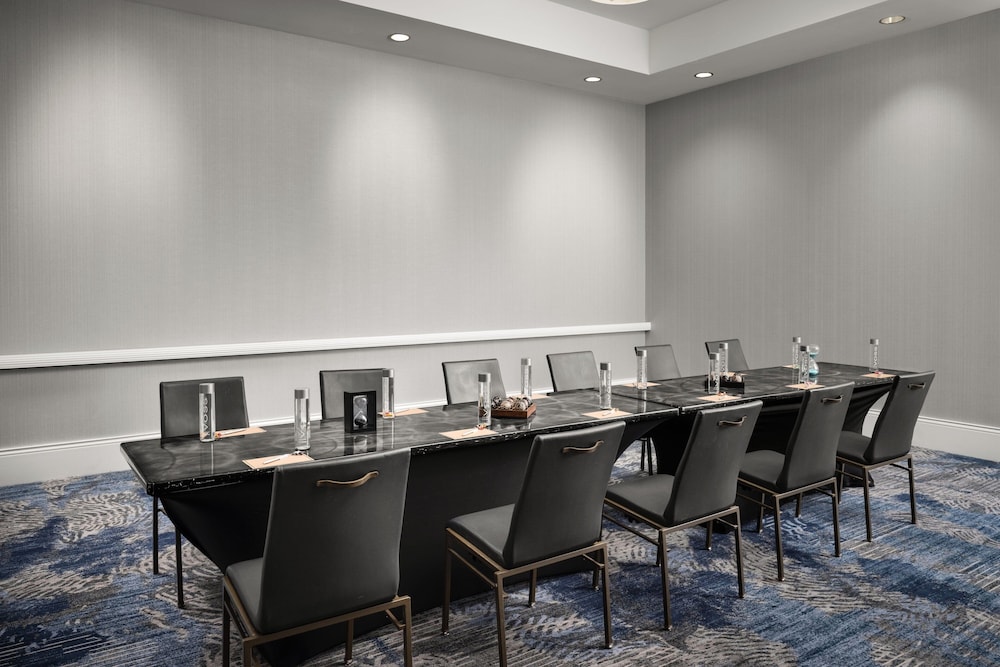 renaissance portsmouth norfolk waterfront hotel