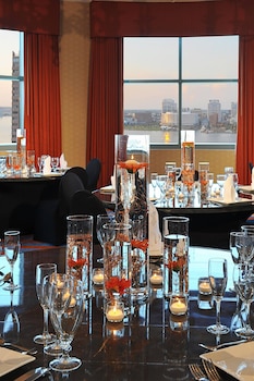 renaissance portsmouth norfolk waterfront hotel