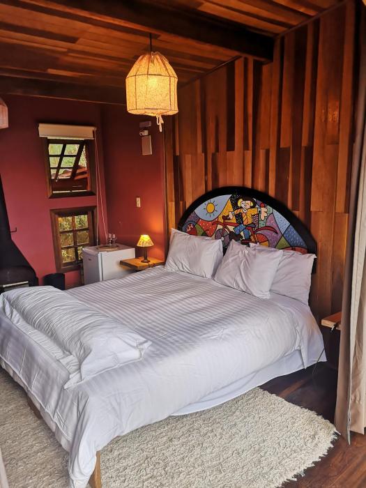 alive eco hut