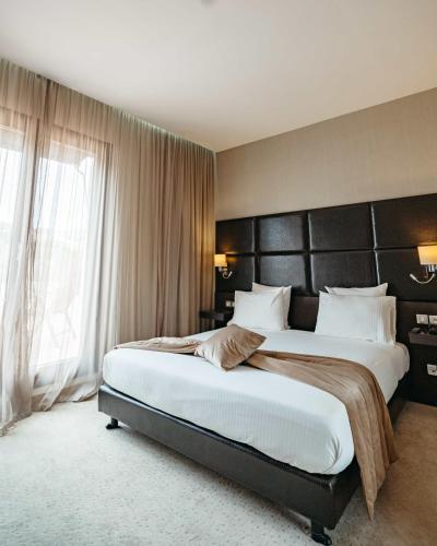 hotel lalla doudja