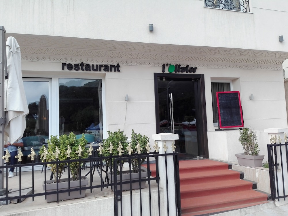 hotel lalla doudja