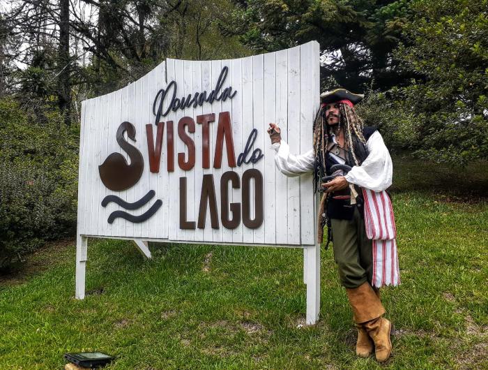 pousada vista do lago