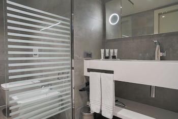 the legacy luxury hotel algiers hydra