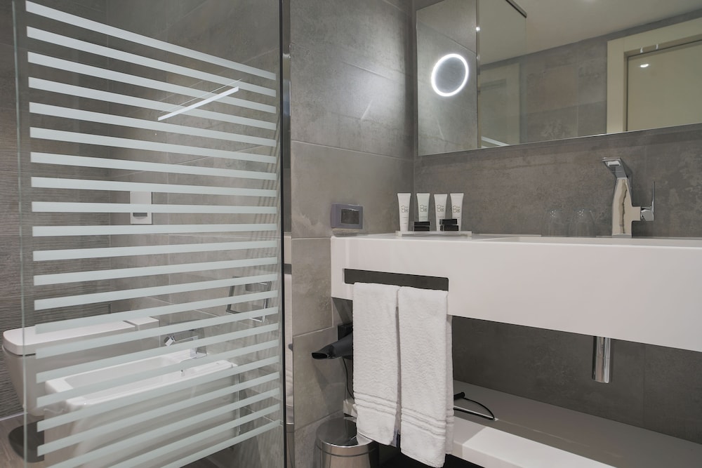 the legacy luxury hotel algiers hydra