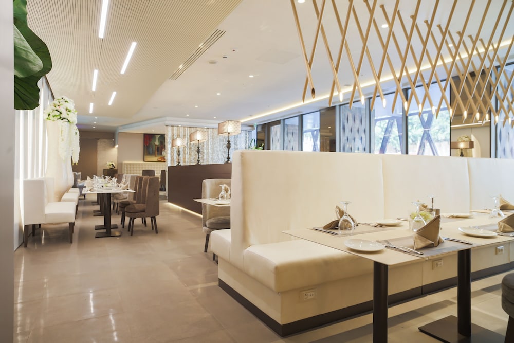 the legacy luxury hotel algiers hydra